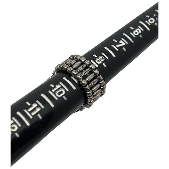 Black Stone Silver Tone Stretch Ring Leaf Design Vintage Style Adjustable Gothic - Picture 5 of 9